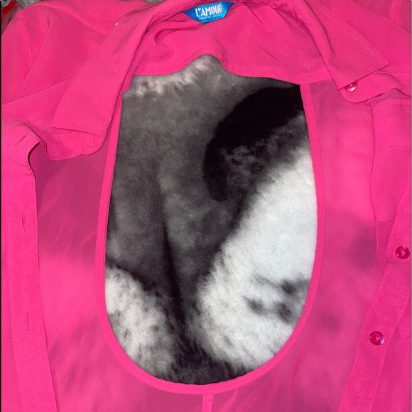 Pink flannel with opening in back - Picture 2 of 3